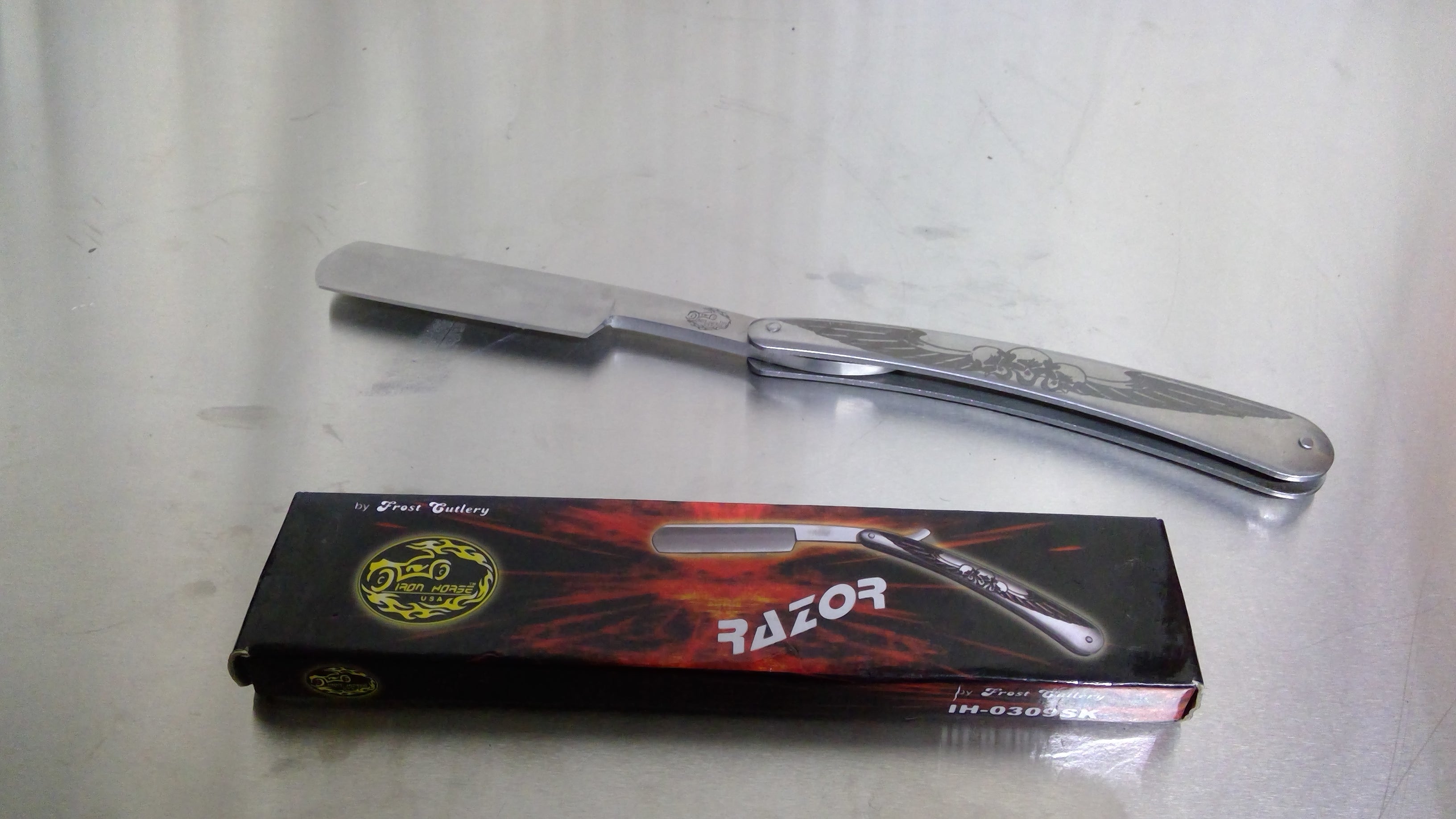 Iron Horse Straight Razor