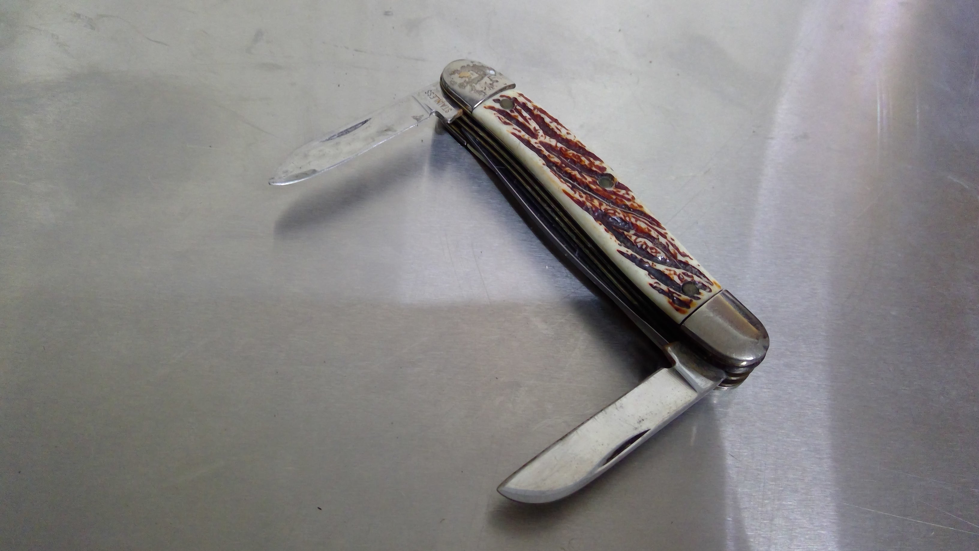 Wood Patterned Vintage Pocket Knife