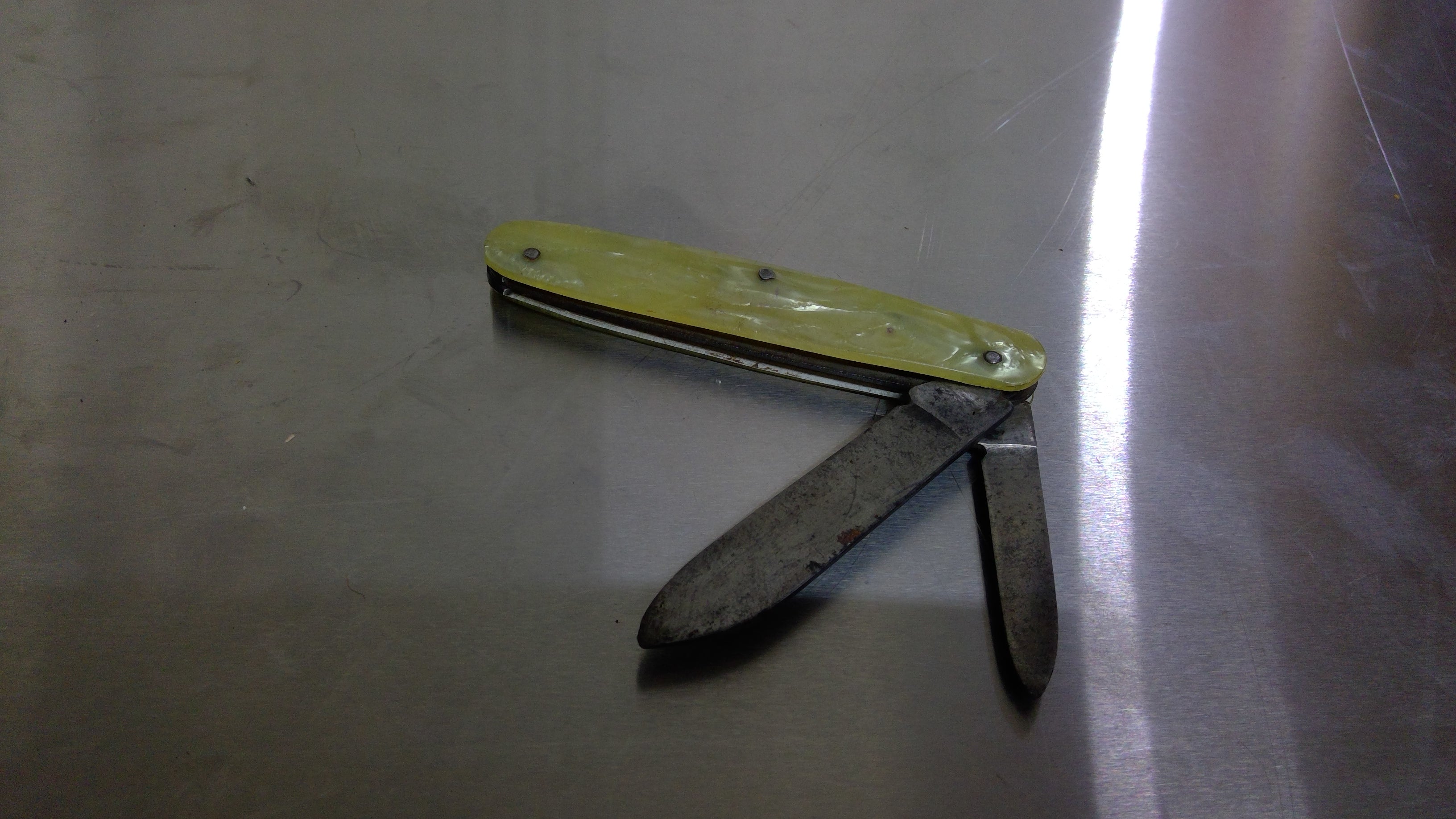 Shiny Yellow Handled Vintage Knife
