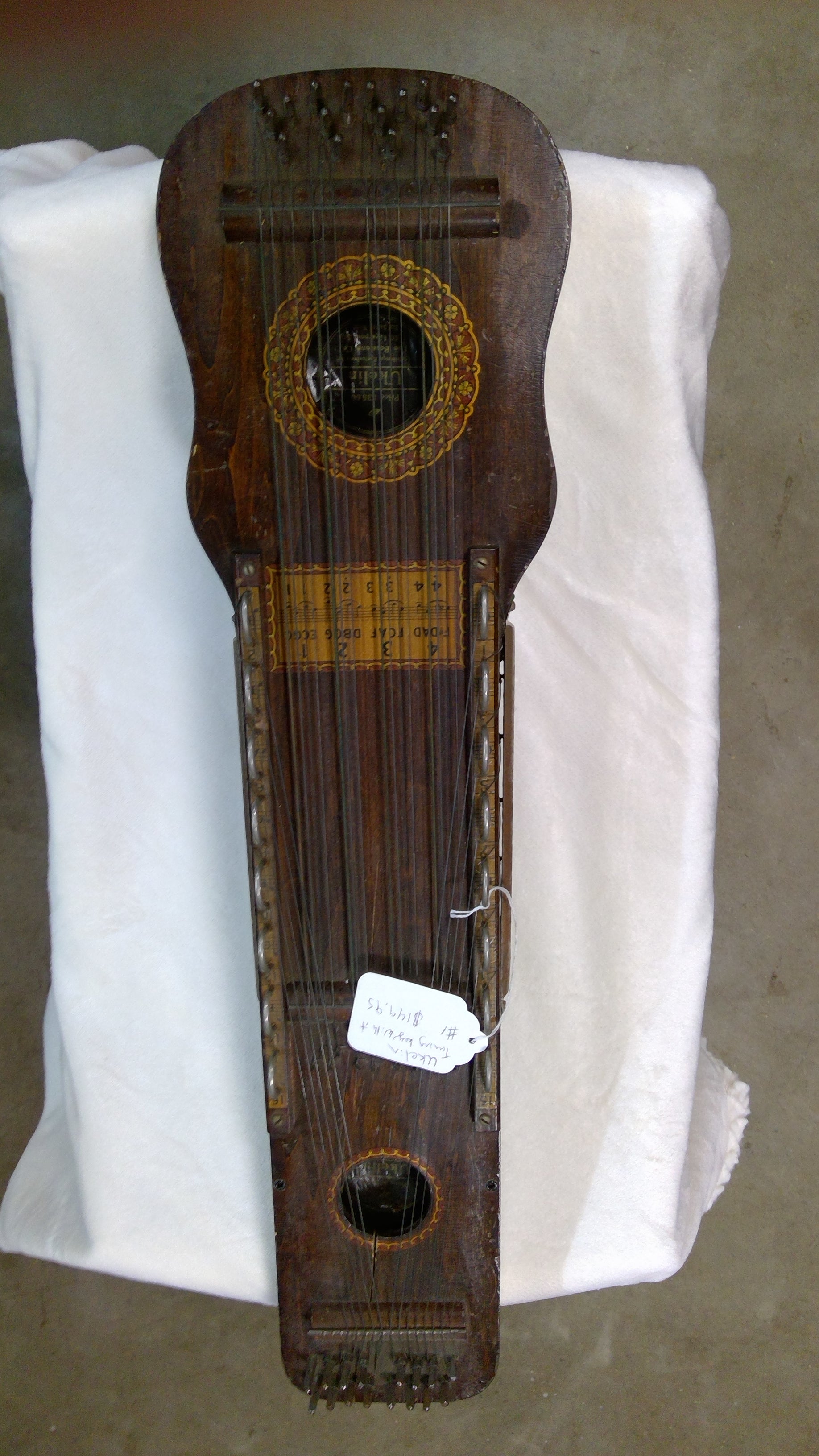 Antique Ukelin