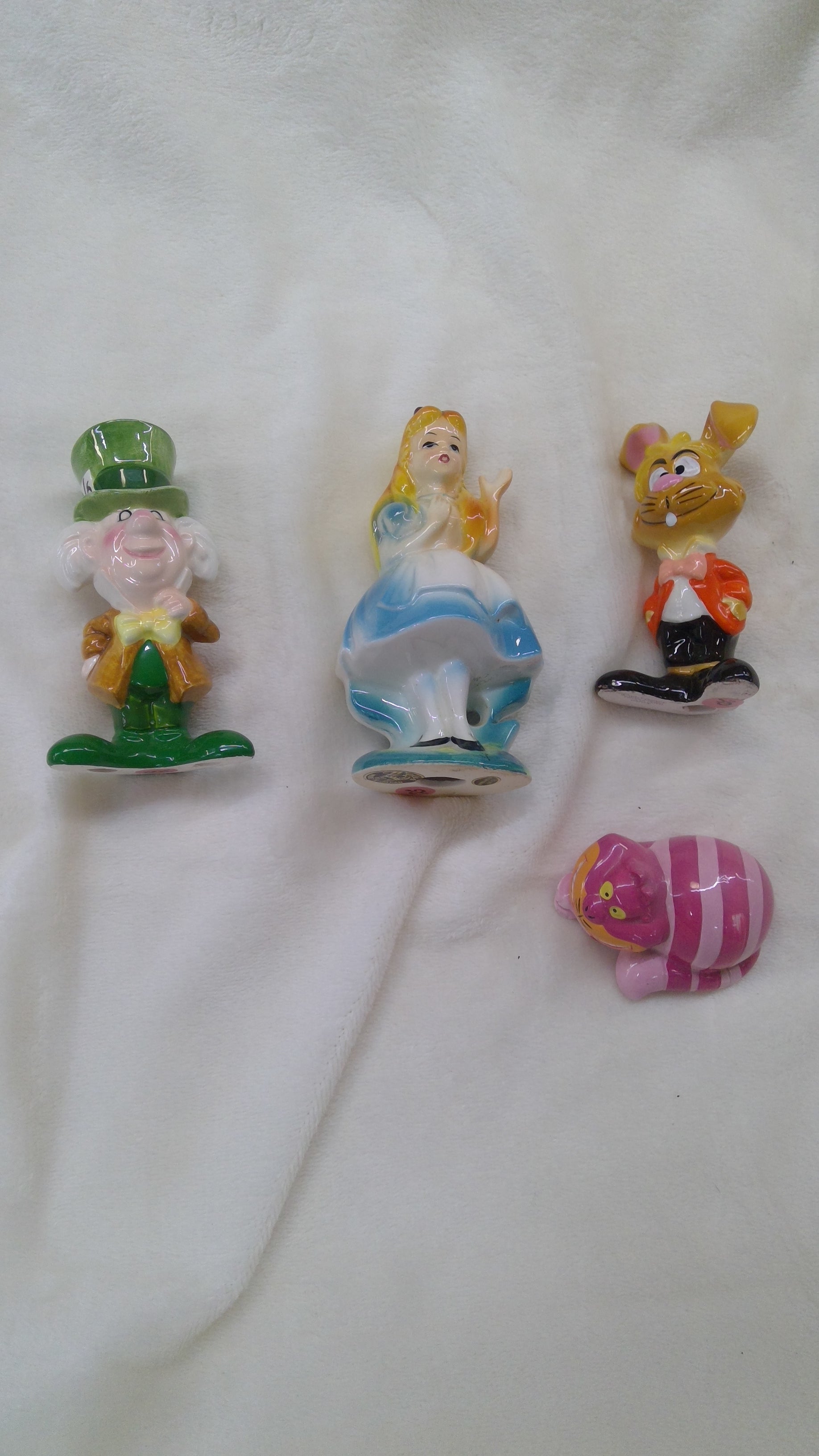 Alice in Wonderland Statue Set