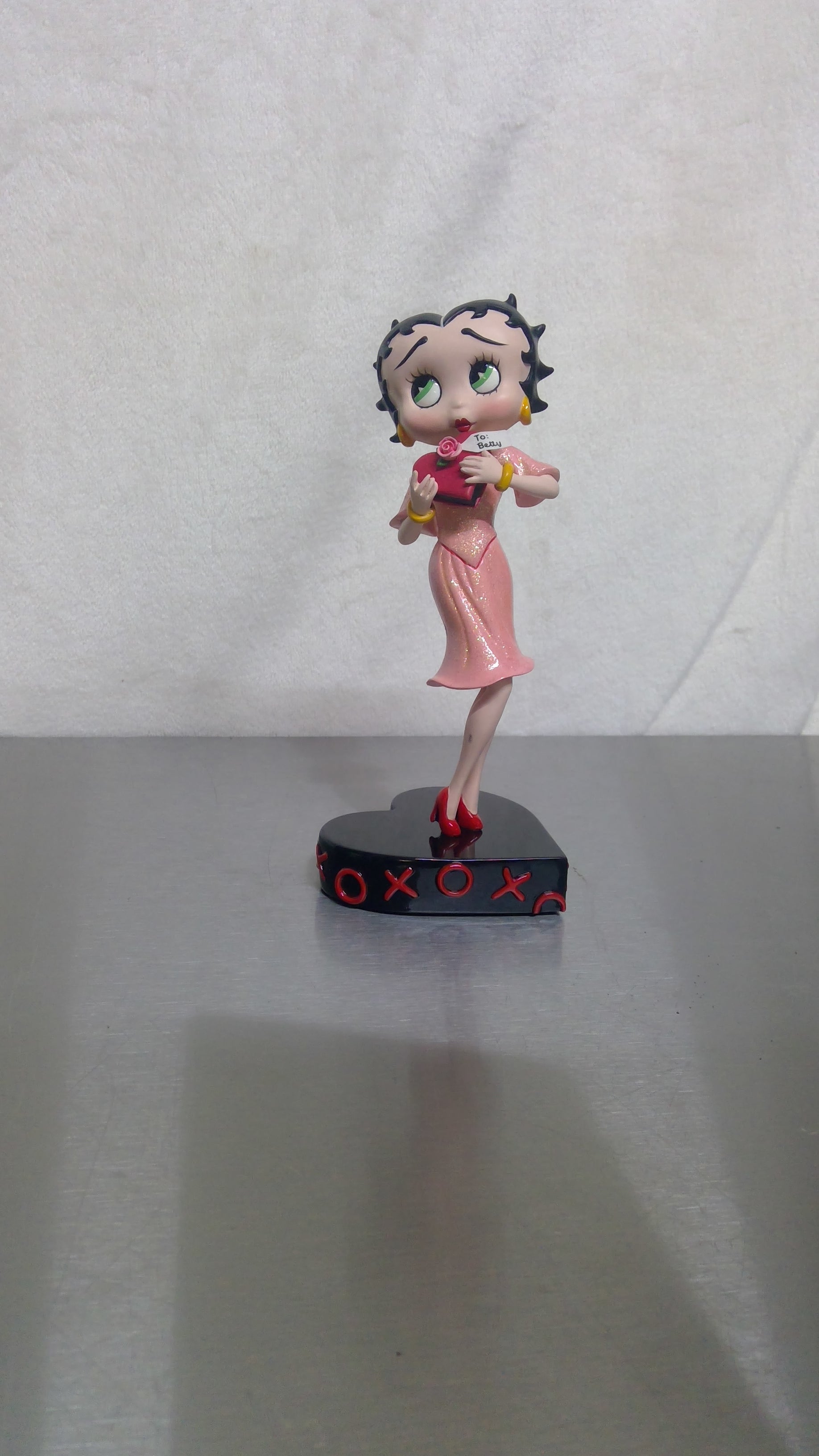 Betty Boop "Hugs and Kisses"