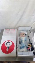 Betty Boop "Stepping Out"
