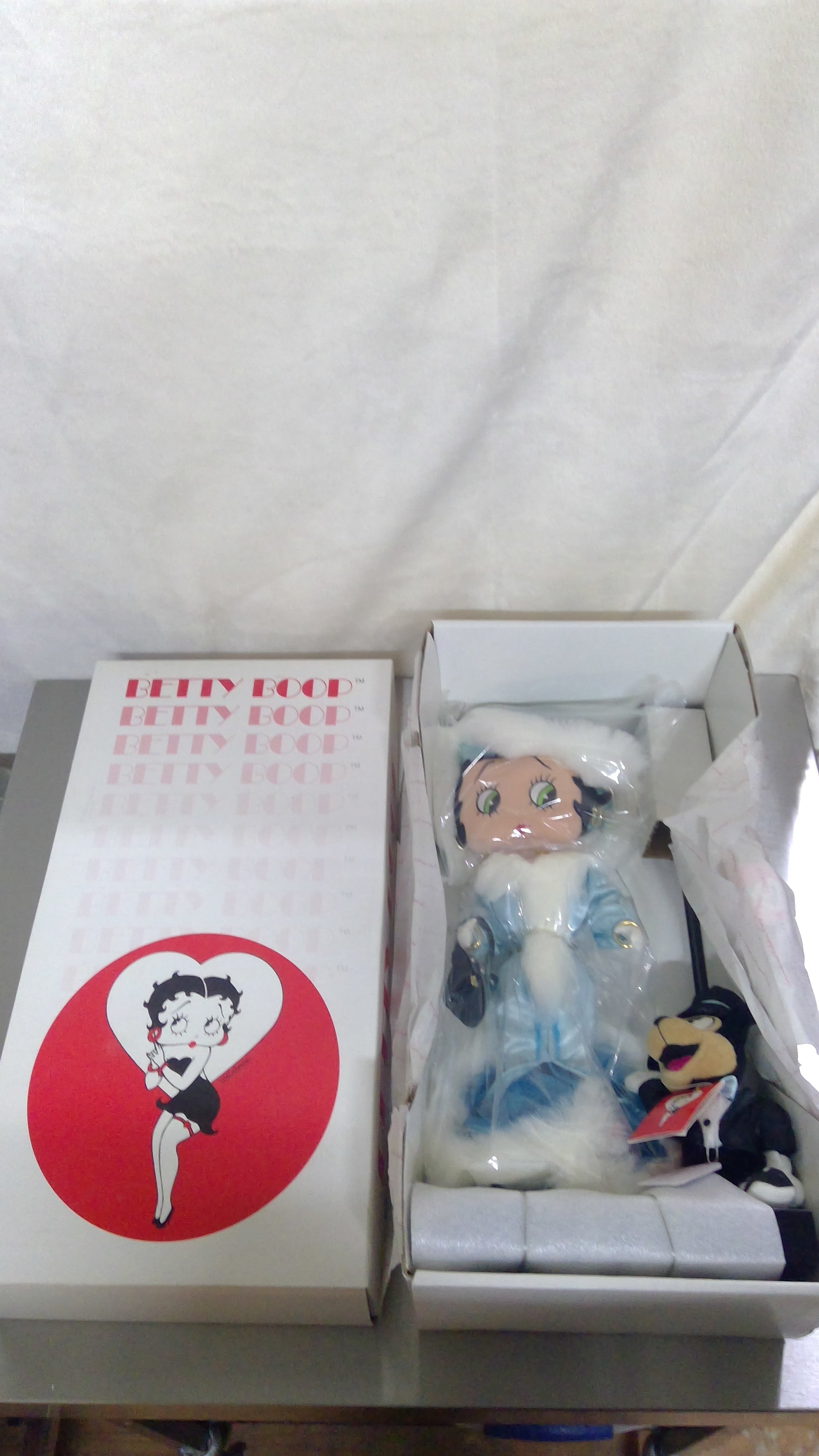 Betty Boop "Stepping Out"